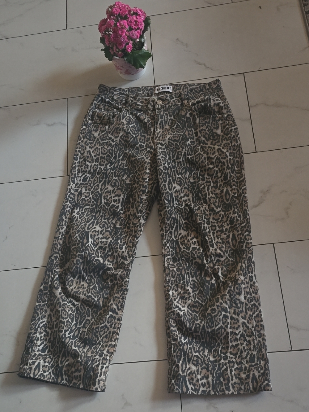 Women’s Leopard Print Boyfriend Jeans - Animal Print Tan